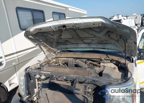 2015 Ford F-250 Xl z USA, uszkodzony, nr VIN 1FD7X2A64FEA54384